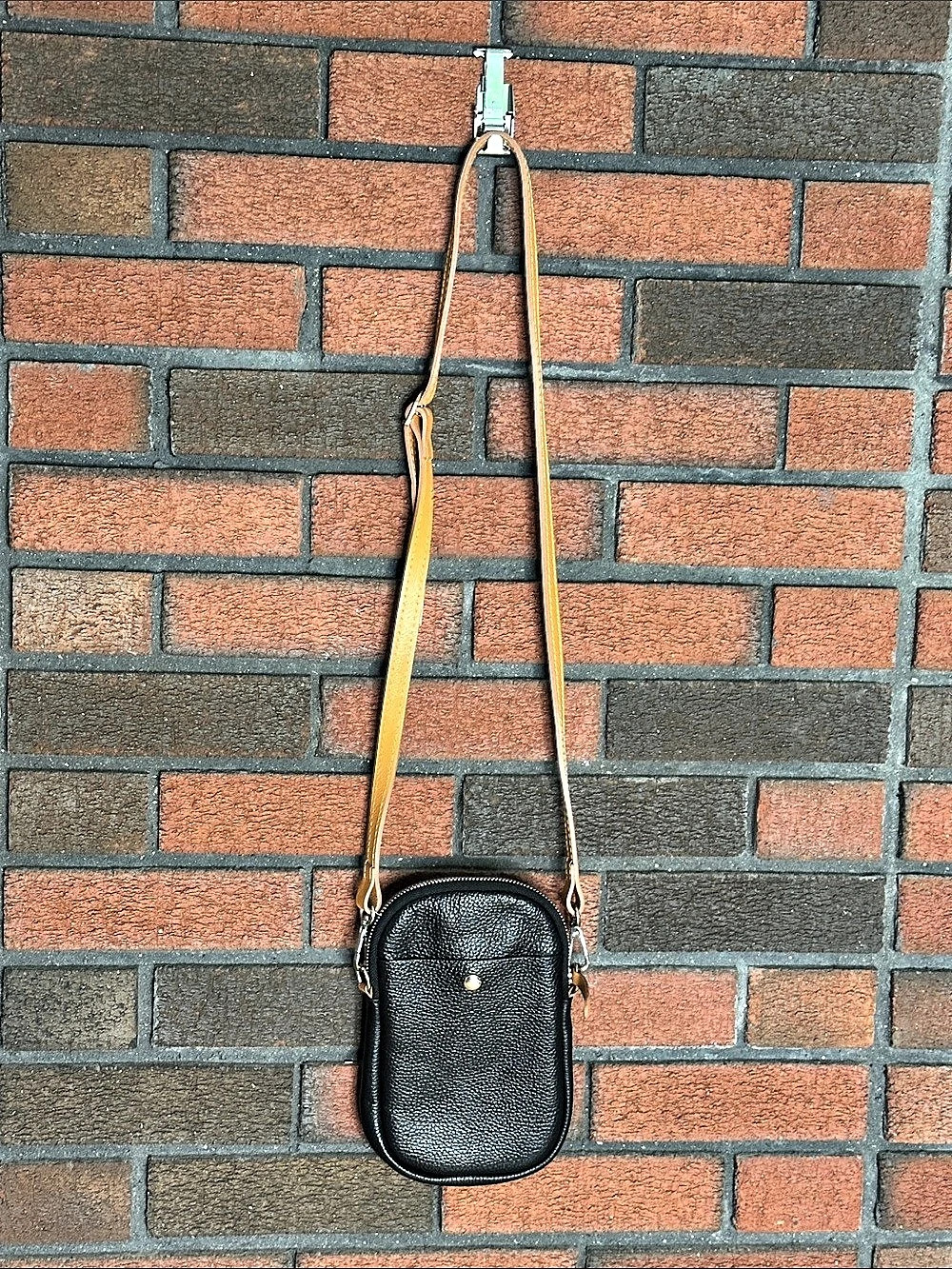 Divina Firenze peppled Leather Crossbody Bag in Black & Brown